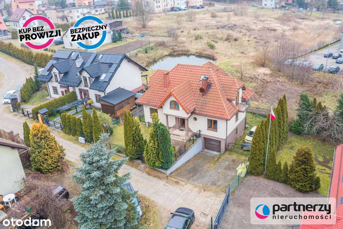 Dom wolnostojący z dwoma osobnymi mieszkaniami
