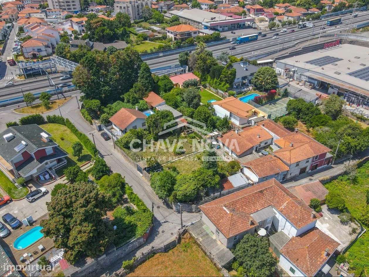 Terreno 740m² em Valadares com Potencial para 3 Moradias - Grande imagem: 3/20