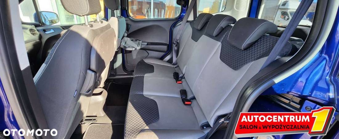 Ford Tourneo Courier - 24