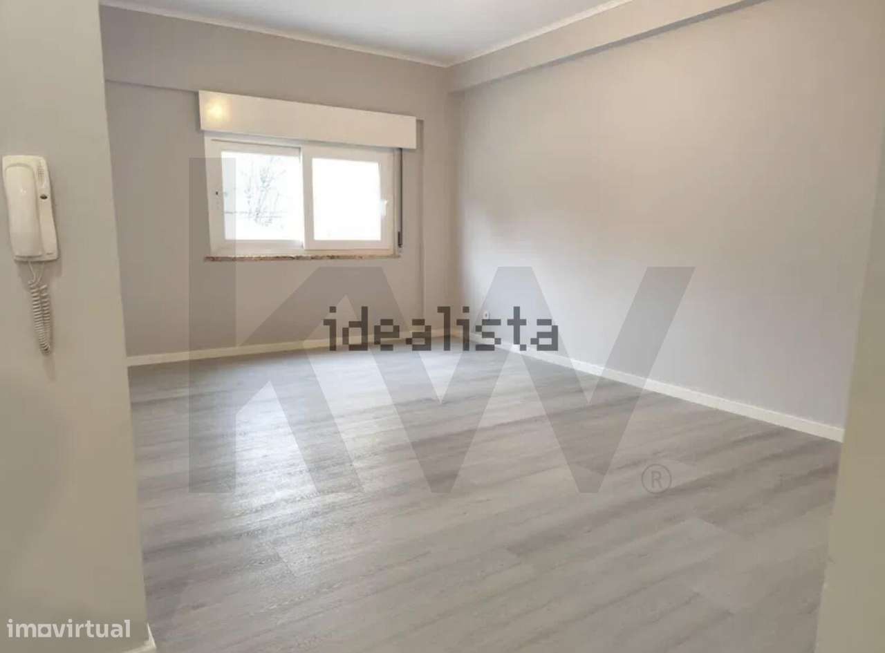 Apartamento T3 à venda no centro do Laranjeiro - Grande imagem: 5/24