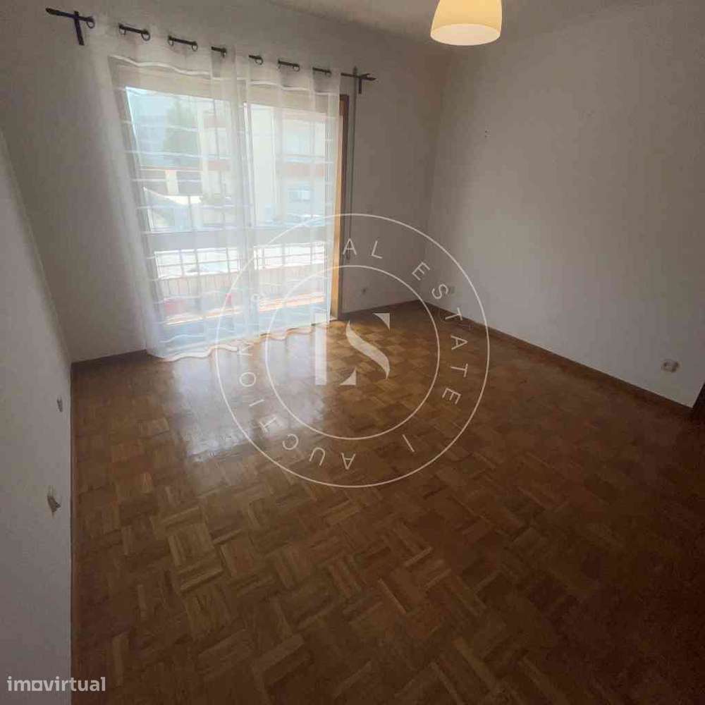 Apartamento T2 com Garagem e Arrumos | Urb. dos Altos | Cidade da Maia-20