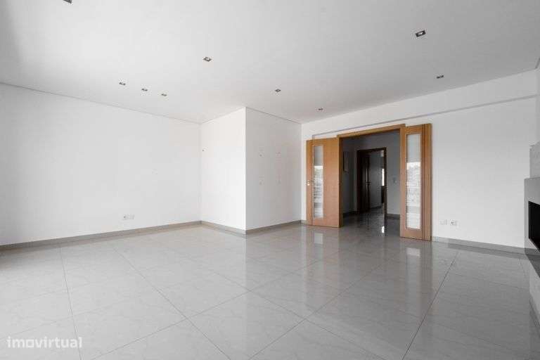 Apartamento T3 com 150m2, garagem e arrecadação no Montijo - Grande imagem: 5/24