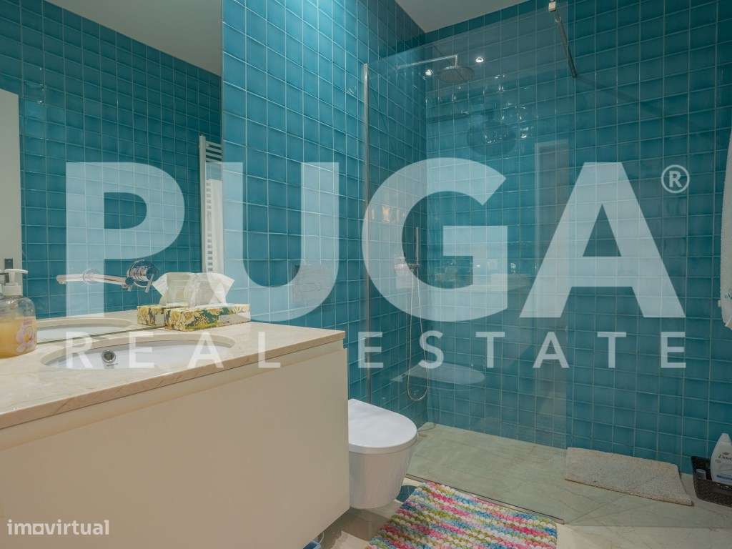 Apartamento de Prestígio na Praça Velásquez - Porto-8