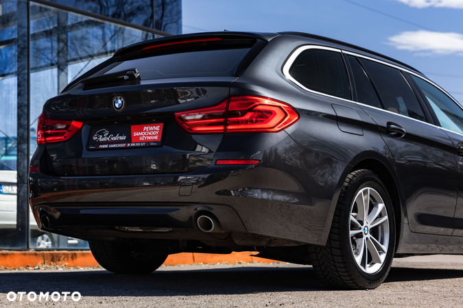 BMW Seria 5 520i - 15