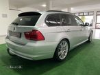 BMW 320 d Touring Navigation Sport - 11