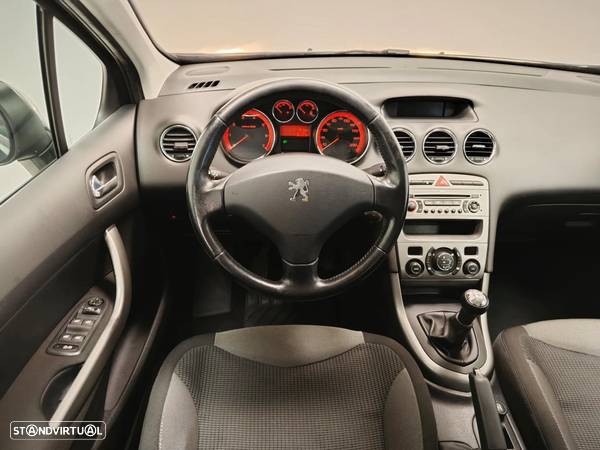 Peugeot 308 1.4 16V Premium - 32