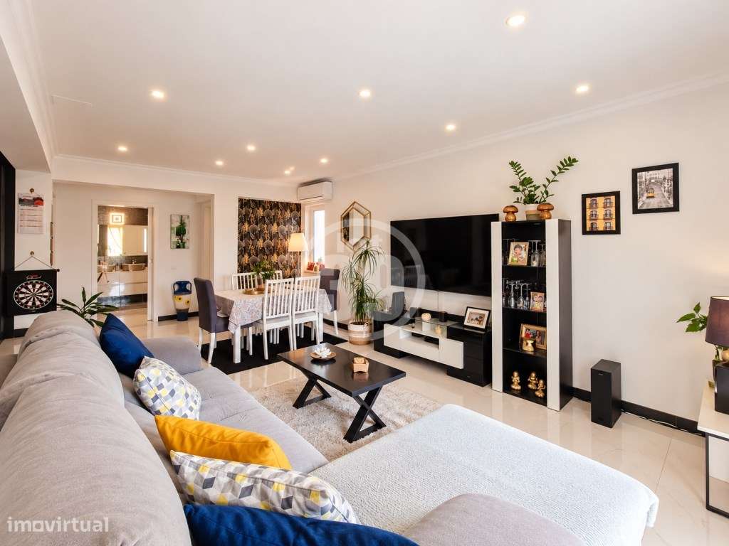 Apartamento renovado com 2 quartos em condomínio fechado | Areias d...-14