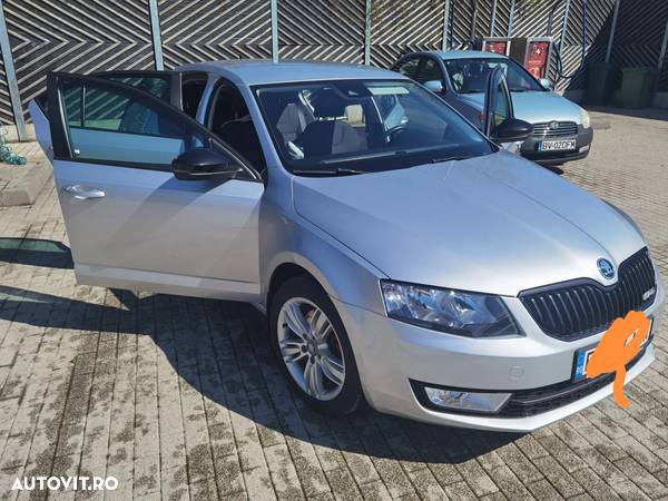 Skoda Octavia 2.0 TDI 4x4 ELEGANCE DSG - 8