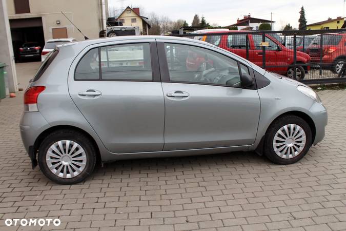 Toyota Yaris 1.33 Luna - 7