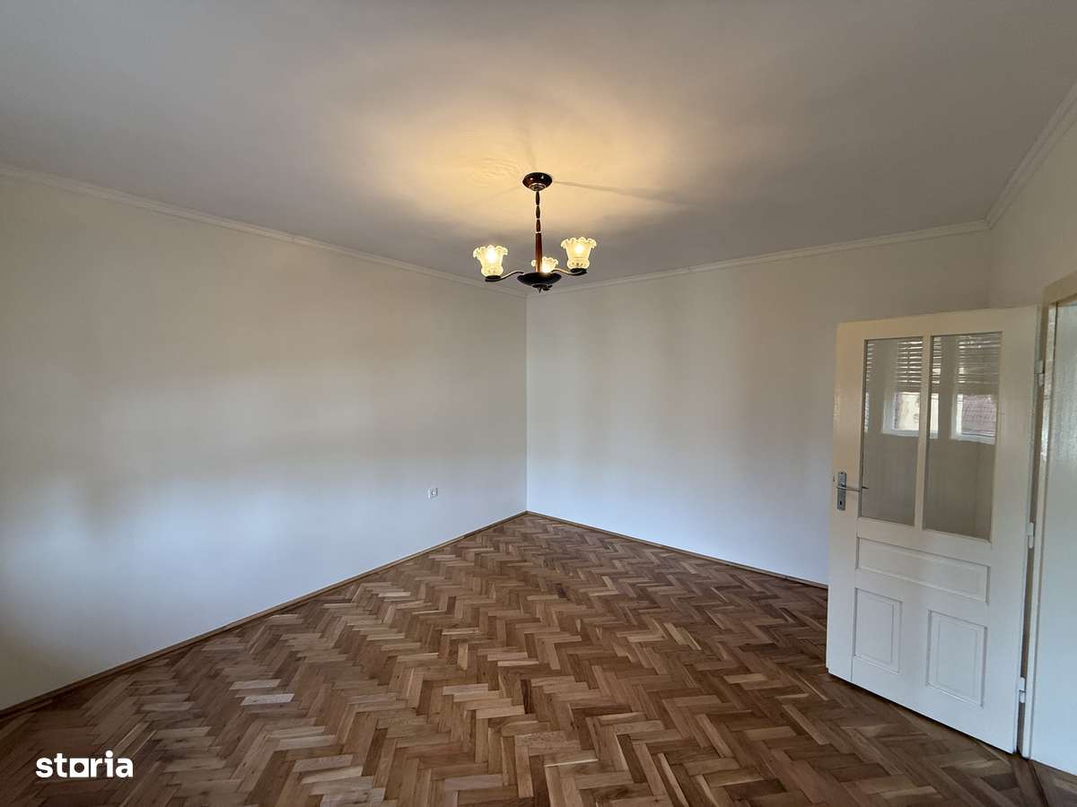 VILA PREMIUM Liceul Pedagogic Renovata 2025 125 mp - Imagine principală: 3/12