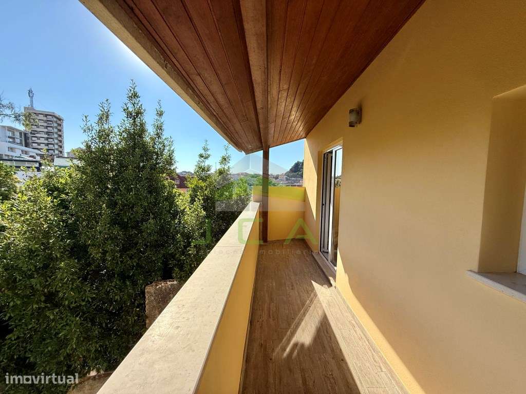 Apartamento T6 no centro de Leiria-6