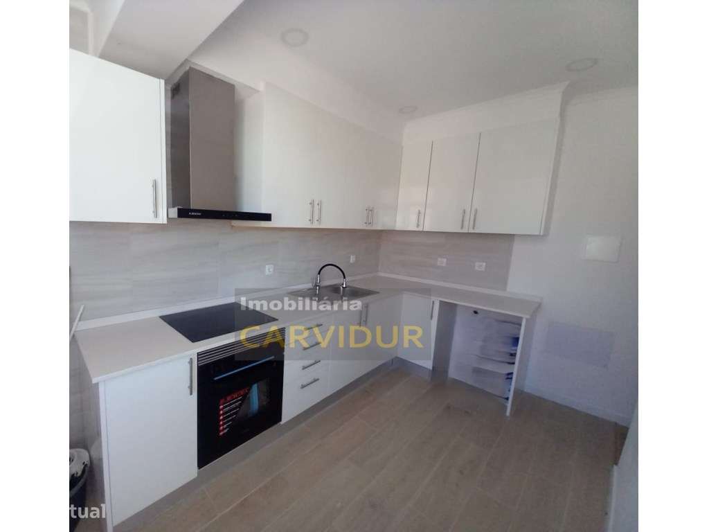 Barreiro Vila-Chã T2 totalmente remodelado-7