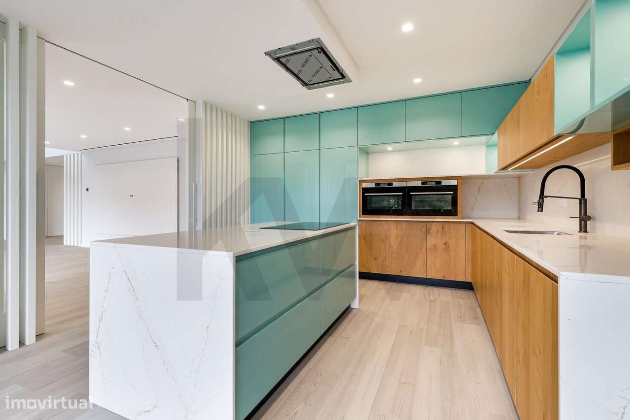 Moradia de arquitetura contemporânea em Cascais com 5 suites para vend-16