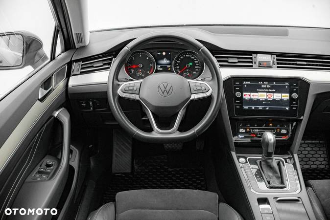 Volkswagen Passat 2.0 TDI Elegance DSG - 18