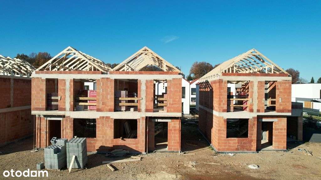 Wolnostojący Dom Z Garażem w cenie mieszkania !!-4