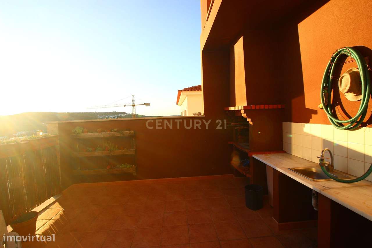 Moradia V4 em Torres Vedras, 566m2 ,vistas excecionais, qualidade e co-27