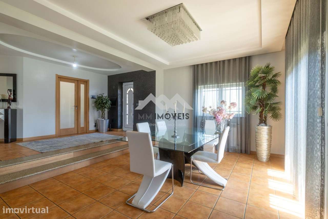 Moradia T4 | Piscina | Jardim | 4 frentes | Praia Fluvial-38