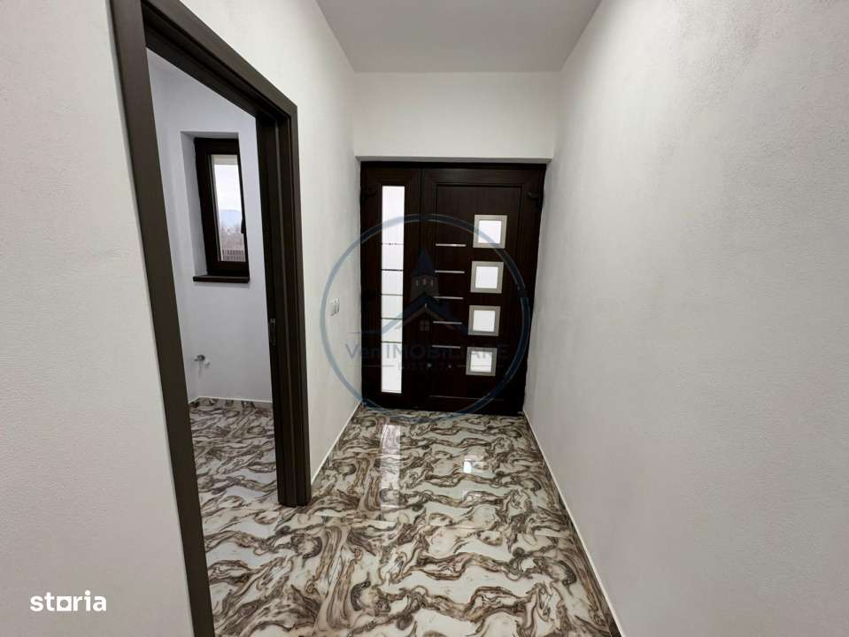 Casa de vanzare – 143 mp, teren 700 mp Zona Aerodrom - Imagine principală: 3/13