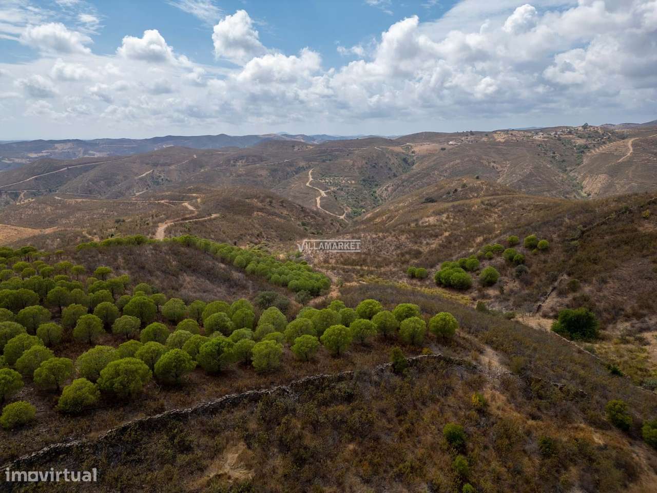 VILLA V3 composta por 2 andares com 435 m2 de terreno situada em Cotov-18