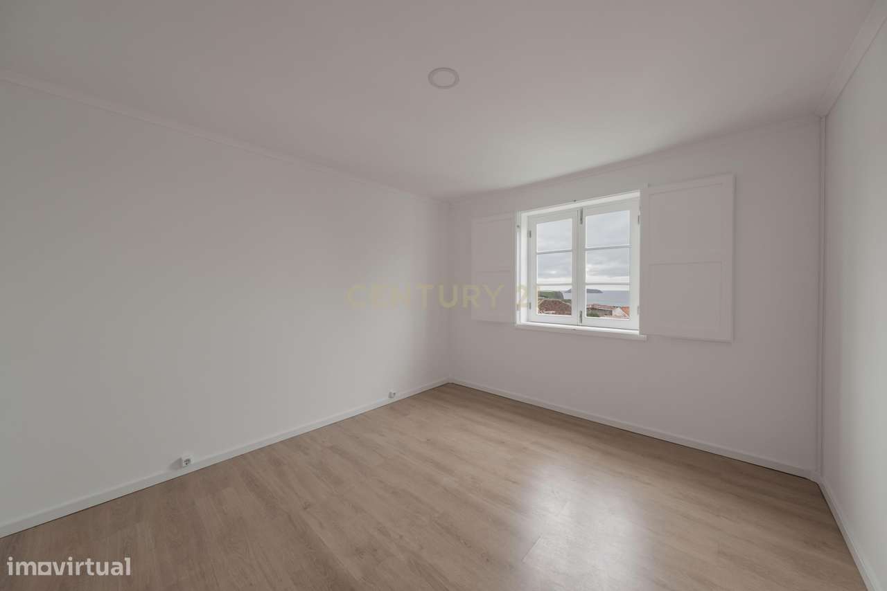 Apartamento T2 Renovado no Centro Histórico de Angra do Heroísmo - Grande imagem: 5/18