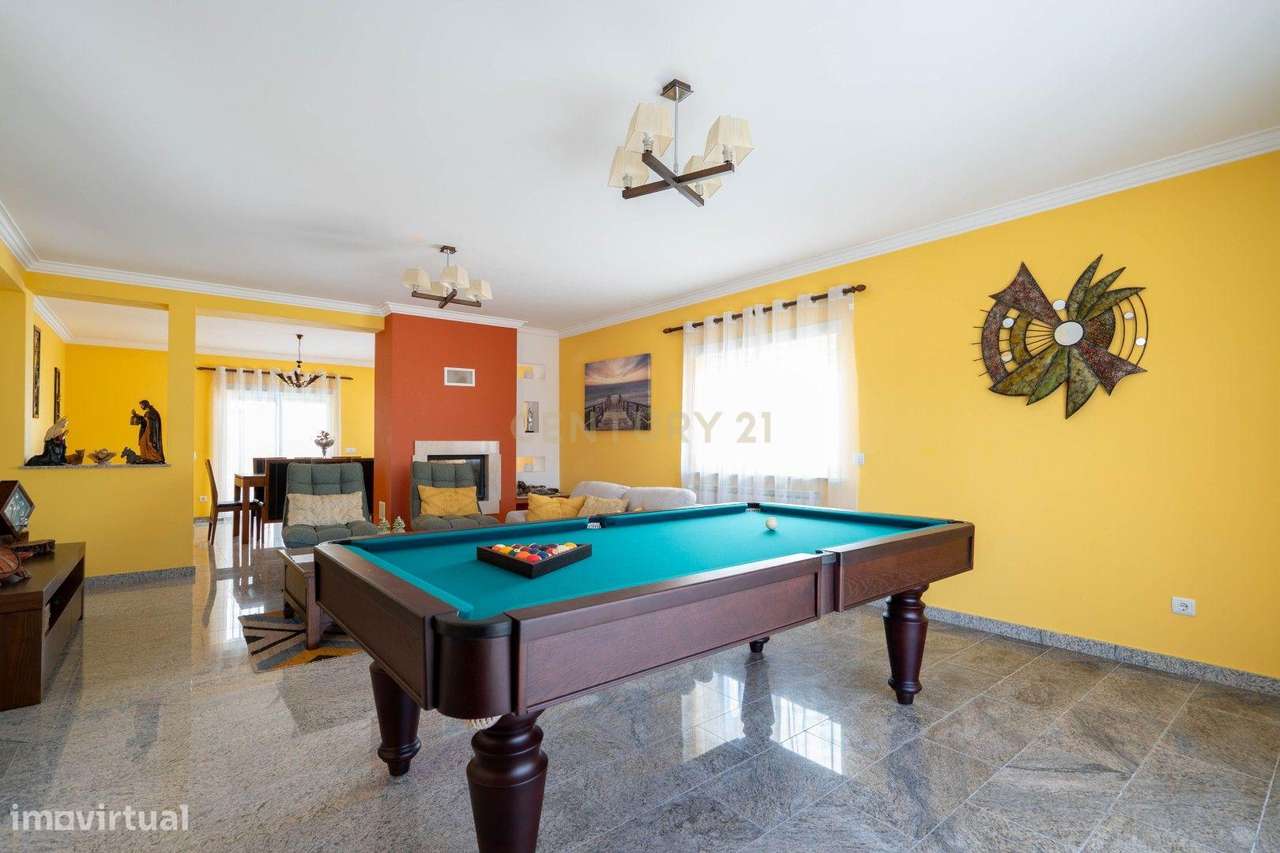 Moradia T3 - C/ espaço exterior e piscina-18