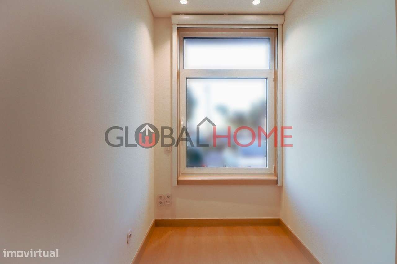 Apartamento T2 Renovado com Terraço em Fânzeres-41