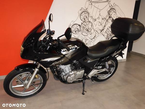 Honda CB - 18