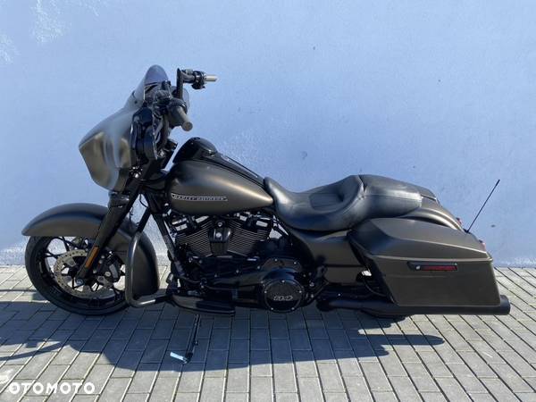 Harley-Davidson Touring Street Glide - 11