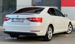 Skoda Superb 2.0 TDI DSG Ambition - 3