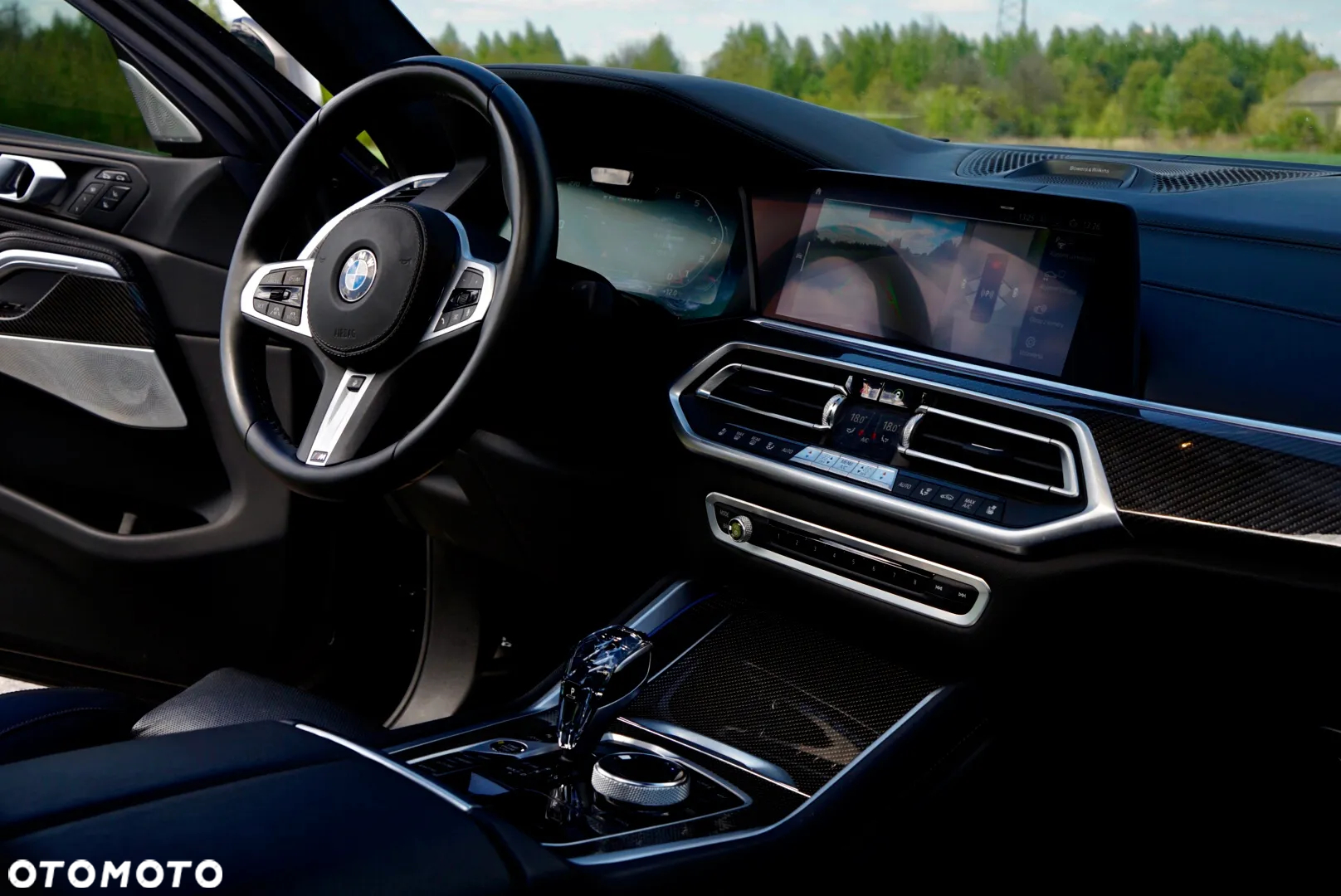 BMW X6 M50i - 12