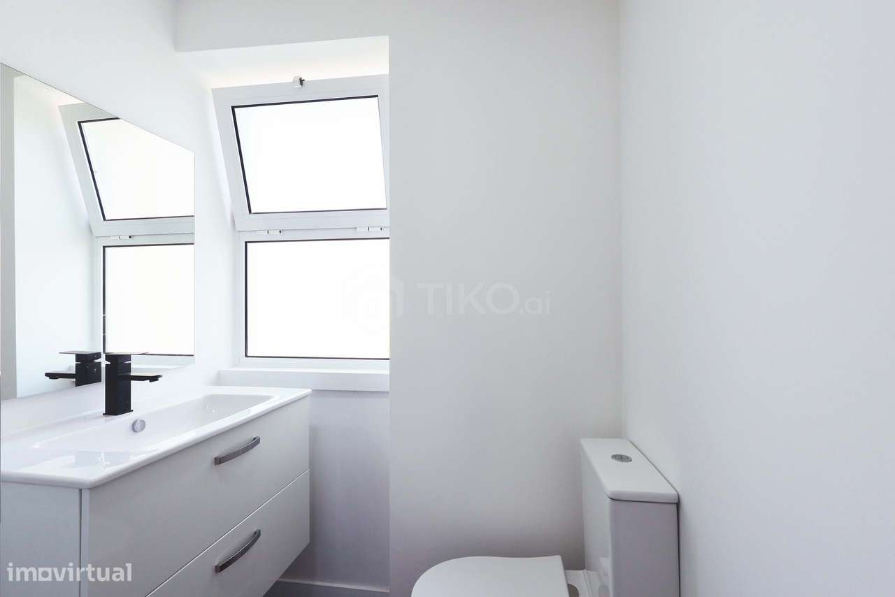 T3 Totalmente remodelado em Alverca – Pronto a habitar | Excelente loc-19