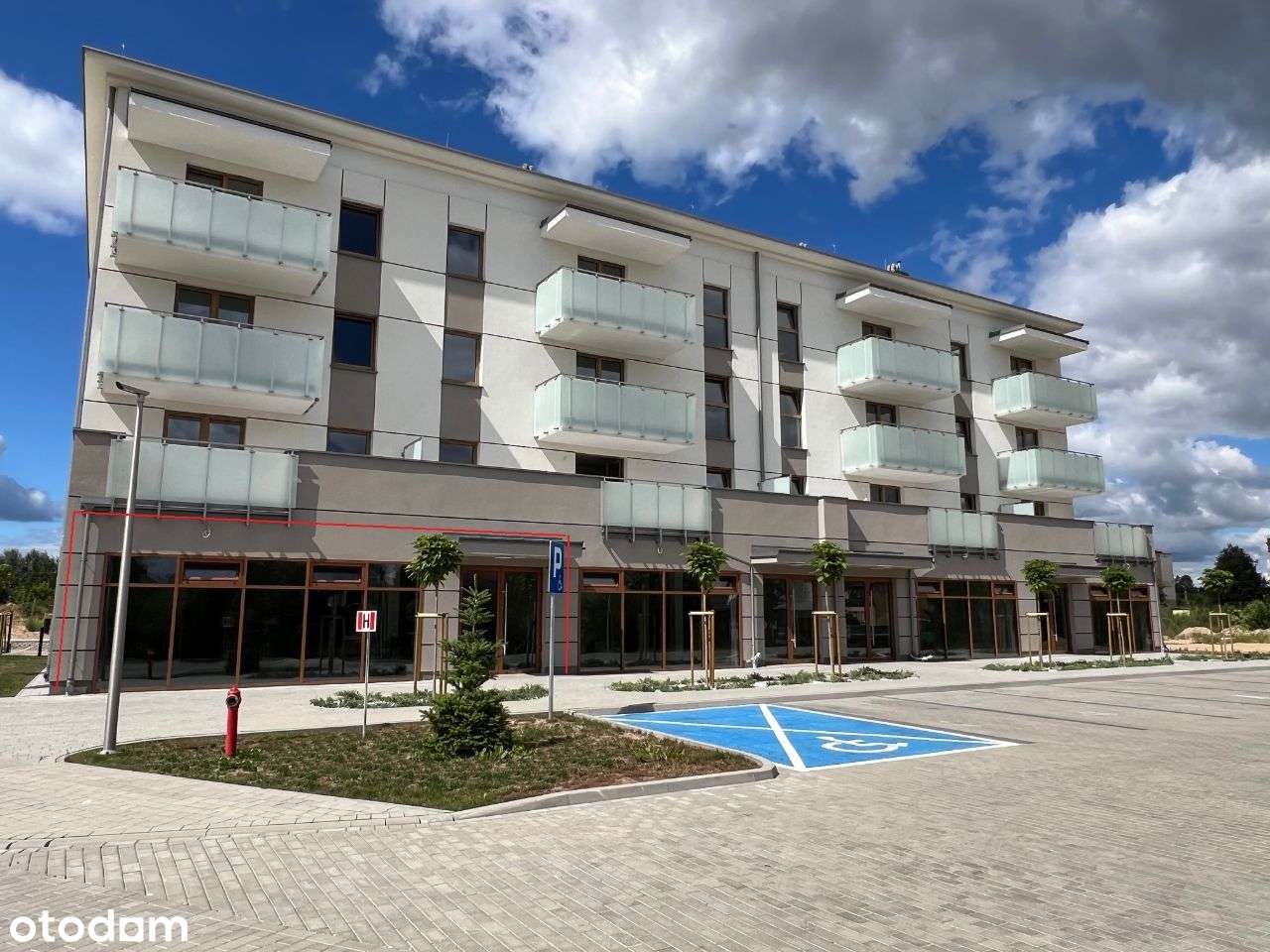 Nowy lokal na sprzedaż z parkingiem - Pełny obrazek: 4/15