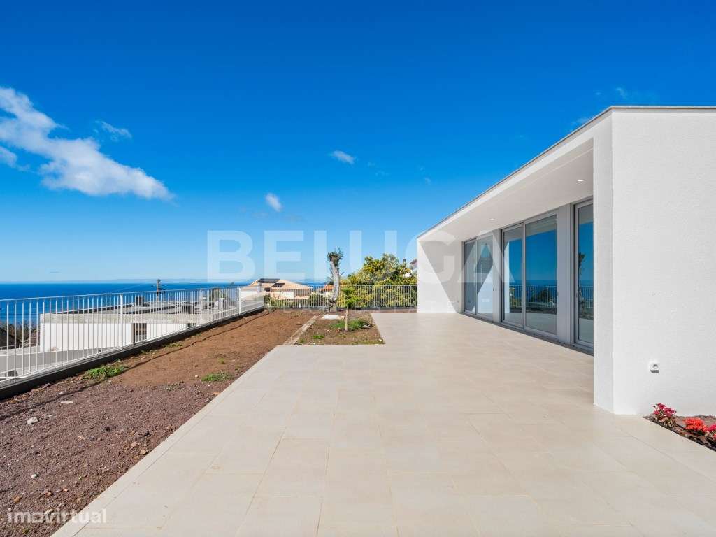 MORADIA T3+1 MINIMALISTA || ESTREITO DA CALHETA-8