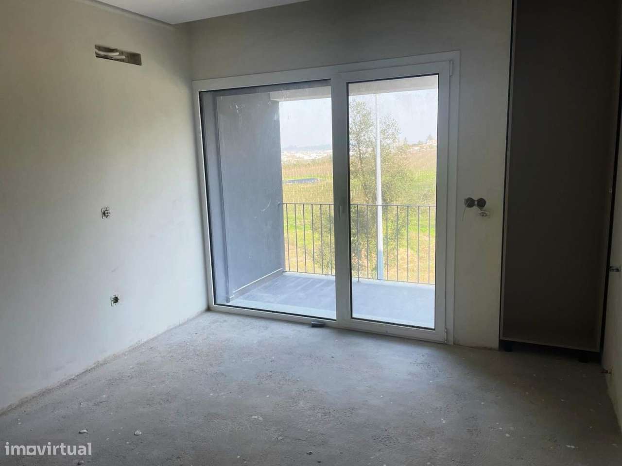 Moradia em Banda Nova V4 – Parada de Tibães, Localização Tranquil-11