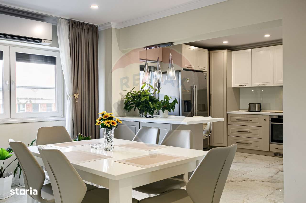 Apartament spectaculos de vanzare:  4 camere, 2 băi, zona Vlaicu - Imagine principală: 5/16