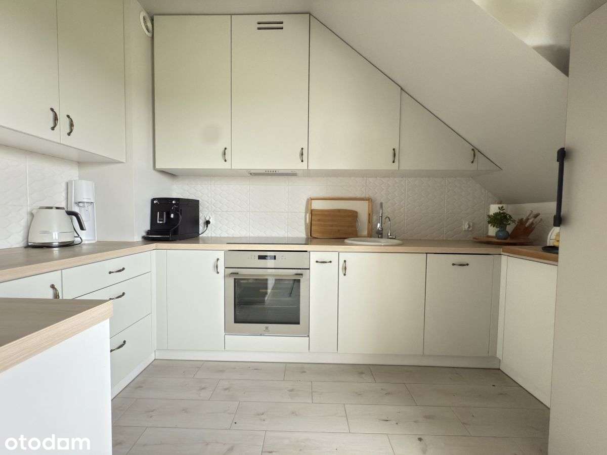 Dwupoziomowe przytulne mieszkanie, z ogrodem-3