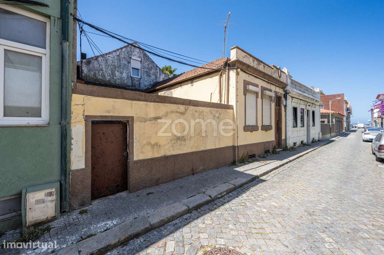 Moradia na segunda linha de mar - Grande imagem: 1/10