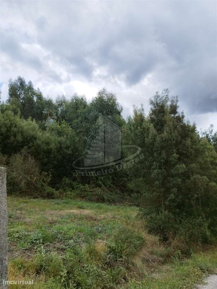 Terreno com 1851 m2 para Construção em Zona Tranquila de Vila Verde-11
