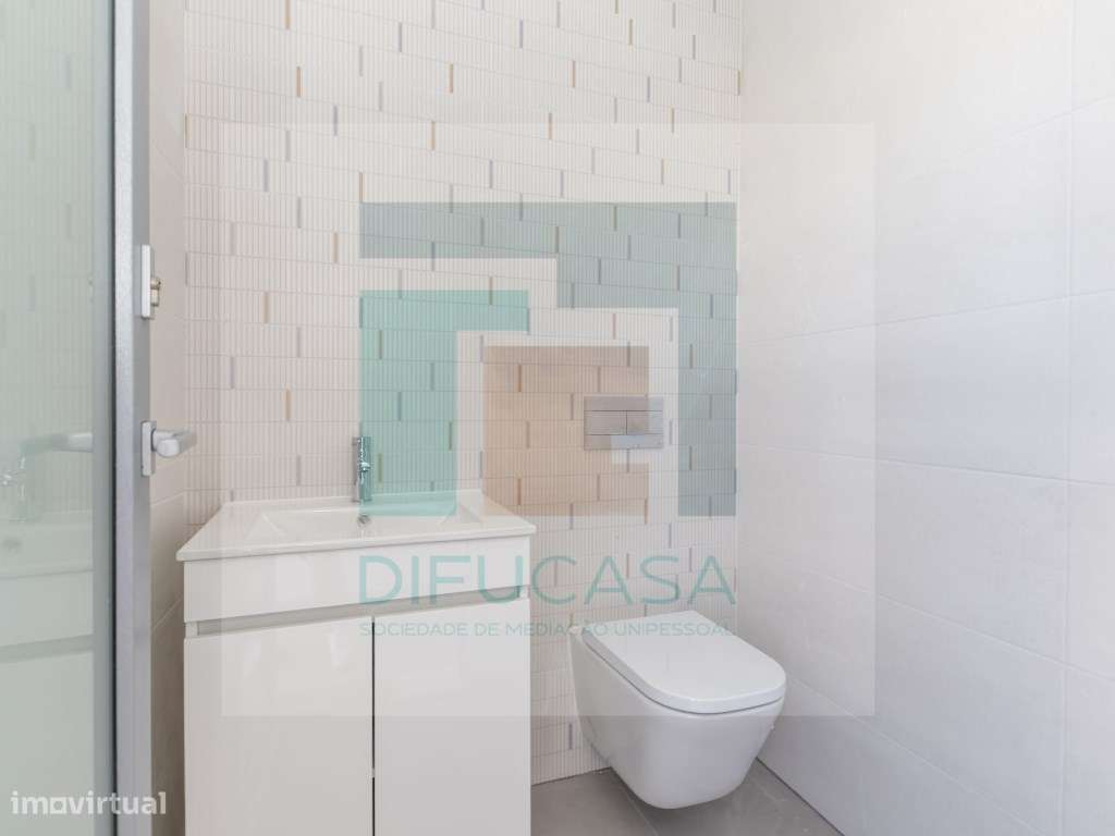 Moradia Isolada T4 Duplex com Piscina e Garagem-22