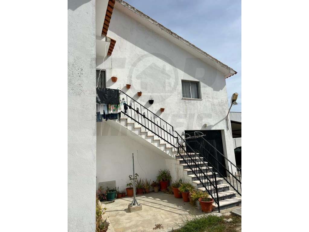 Moradia V4 - Benavente - 400.000€ - Grande imagem: 3/8