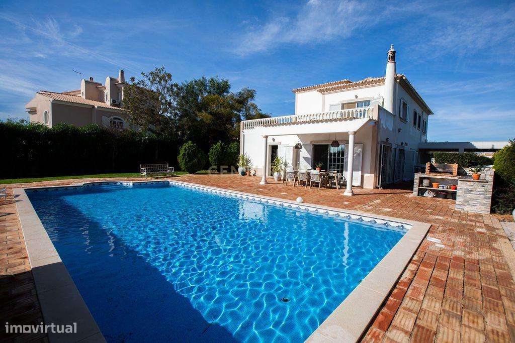 Casa de Luxo em Albufeira com Vista Panorâmica e Piscina - Grande imagem: 2/40