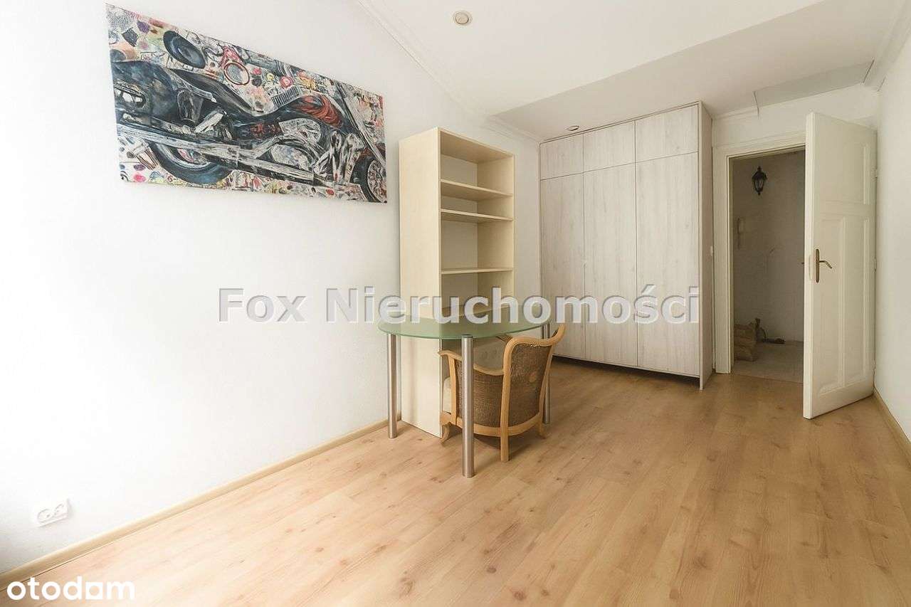 Klimatyczne 3 pokoje w zadbanej kamienicy -centrum-4