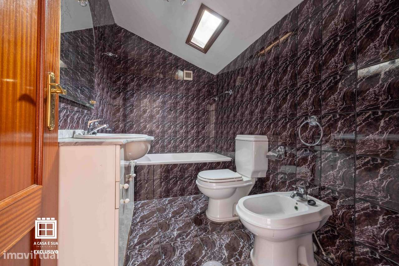 Andar Moradia T4 duplex c área total 213 m2 em São João de Ver - Feira-24