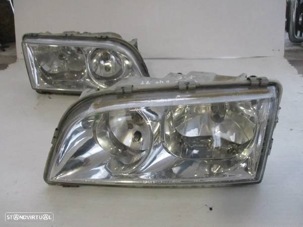 Farol Optica Volvo V40 S40 Esq Dto - 3