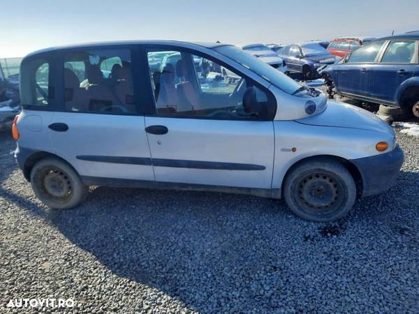 Dezmembrez Fiat Multipla - 3