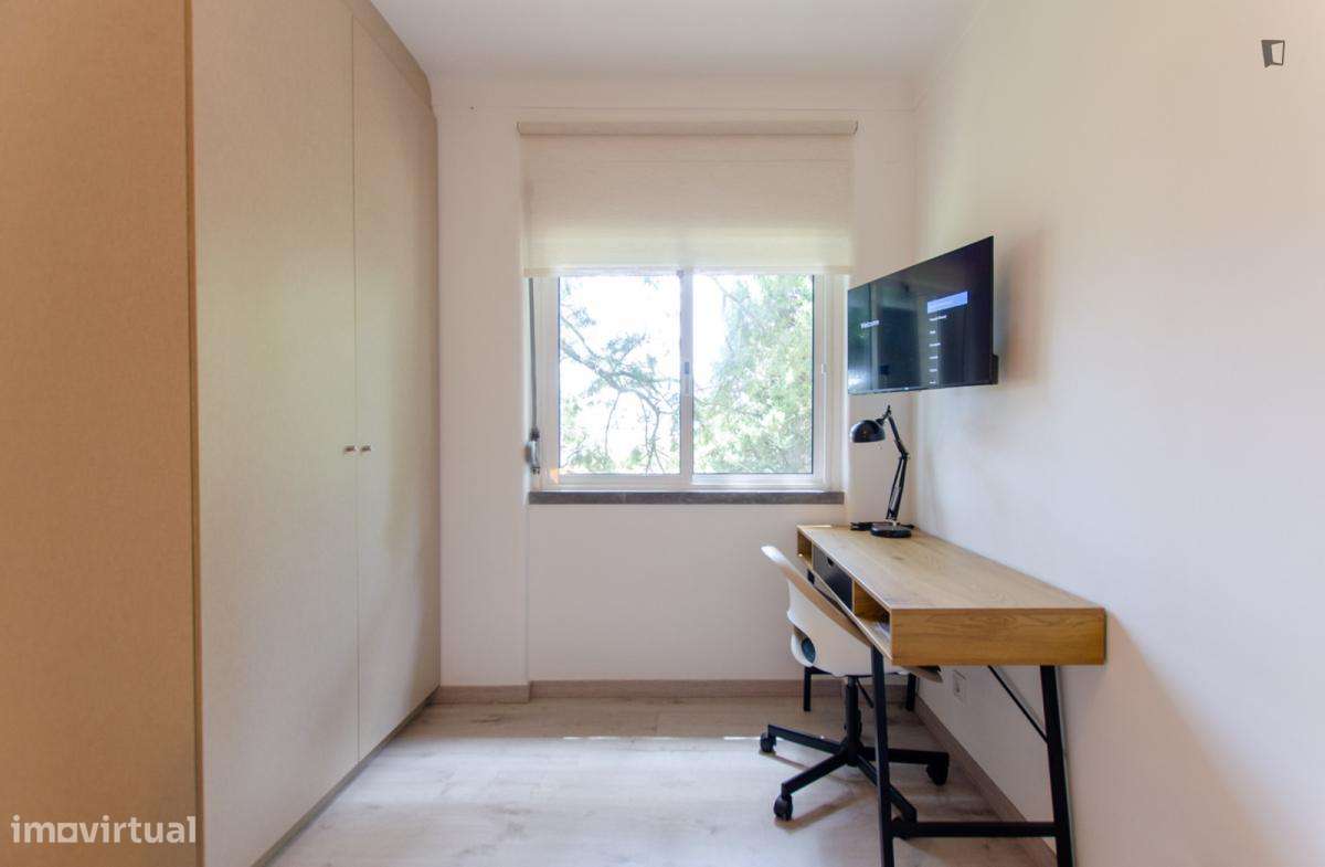 Quarto - localizado em Carcavelos Lisbon - Grande imagem: 4/10