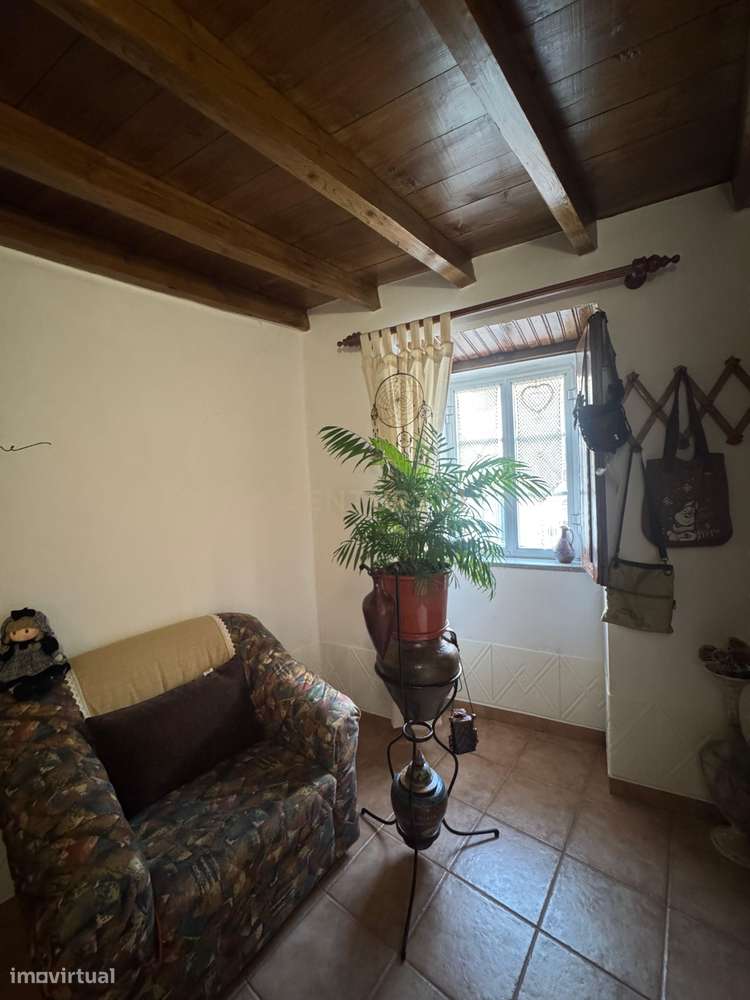 Moradia T6 com quintal e palheiro em Monforte da Beira — Espaço, charm-20