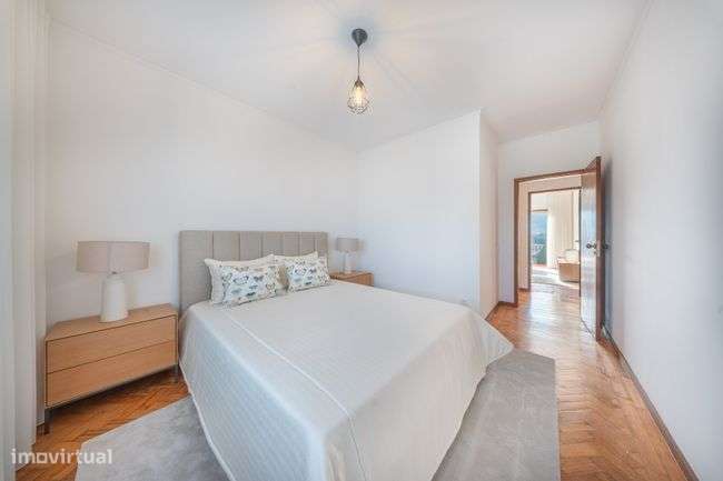Apartamento T3 Remodelado em Guimarães-12