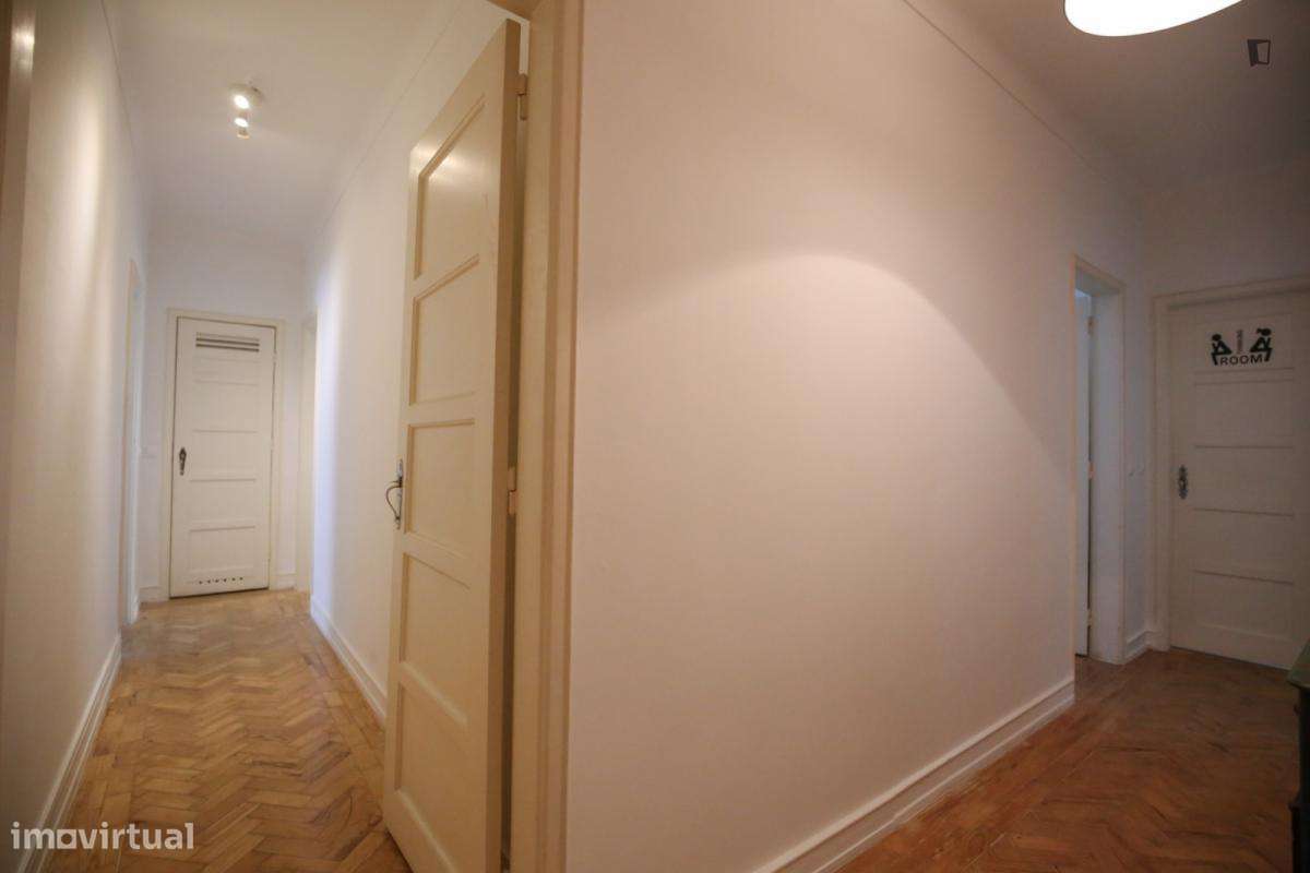 Quarto - localizado em Arroios Lisbon - Grande imagem: 2/6