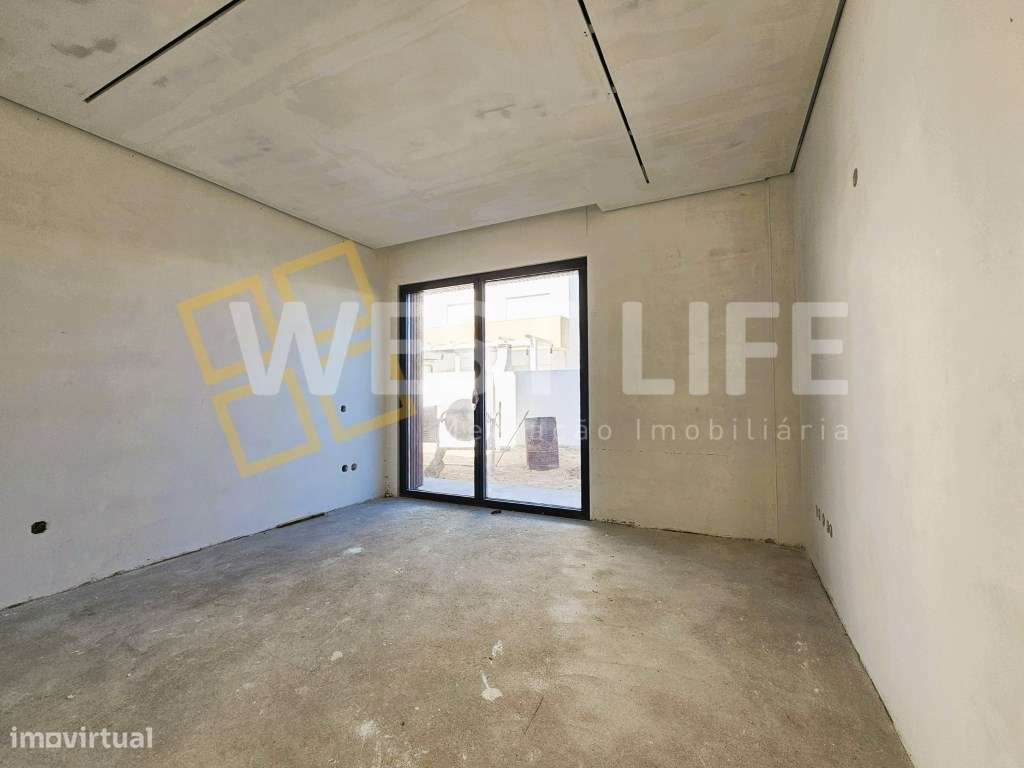 Arquitetura Contemporânea - NOVA - Moradia T4 com três suítes junto...-13